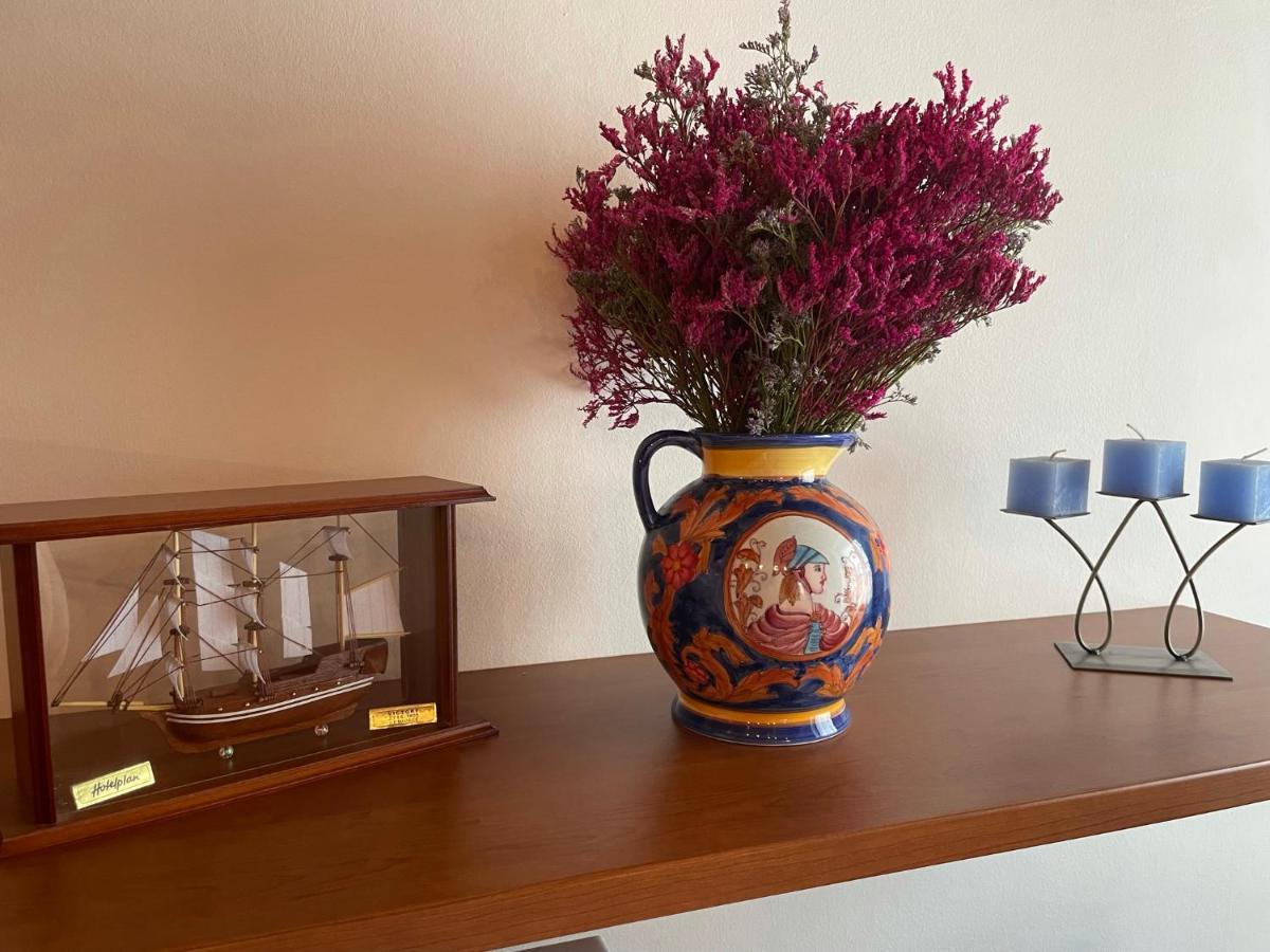 Casa Loredana - Graziosa Casa Vacanze Sul Lago Di Garda Lägenhet Cavalcaselle Exteriör bild